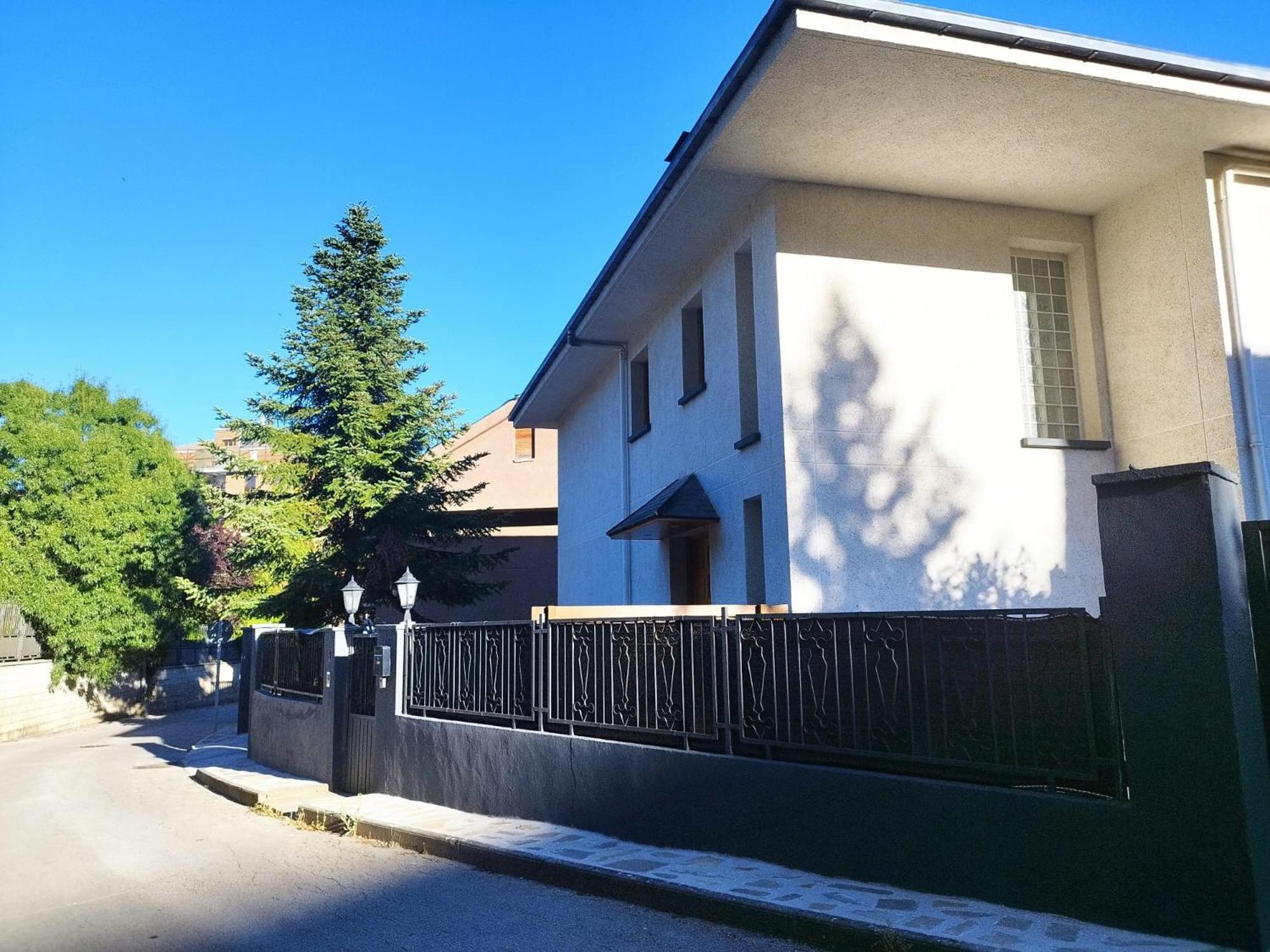 Villa San Lure Jaca Exterior photo